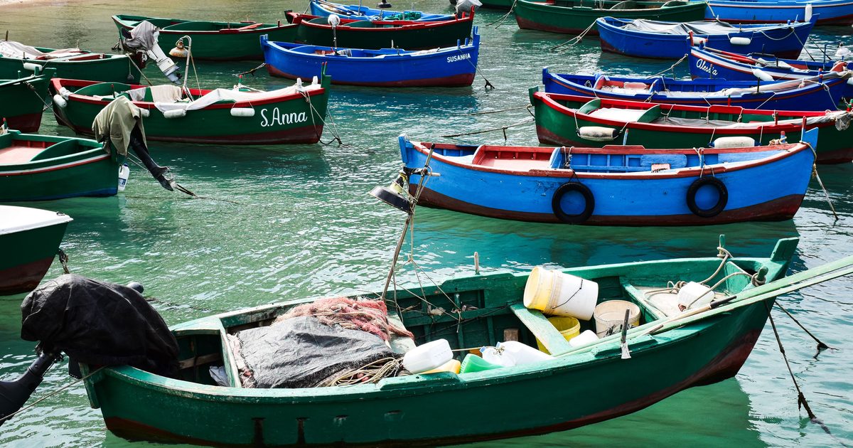barca usata in rimessaggio: conviene comprarla a terra, in pieno inverno?